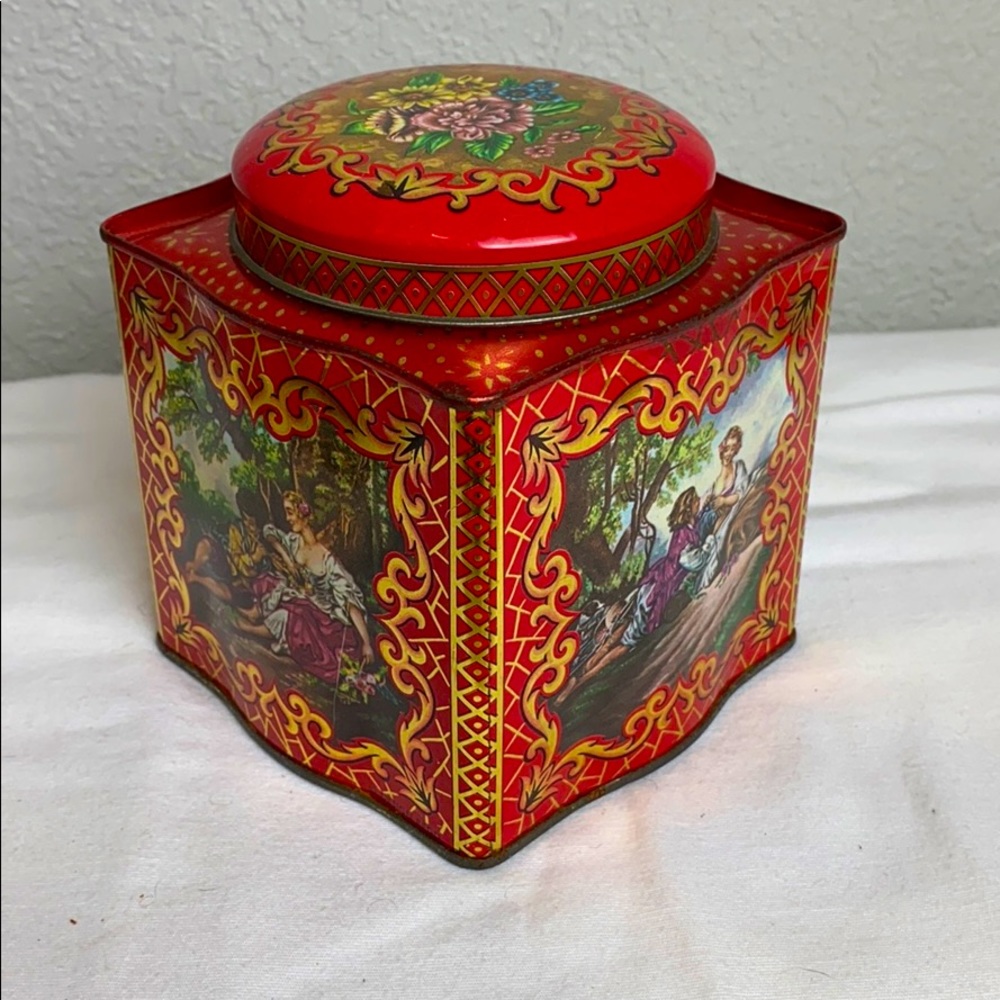Daher red square vintage tin with cover lid